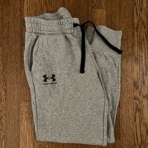 Under Armour Swearpants!! Cuffed bottoms, warn only a few times, draw string,